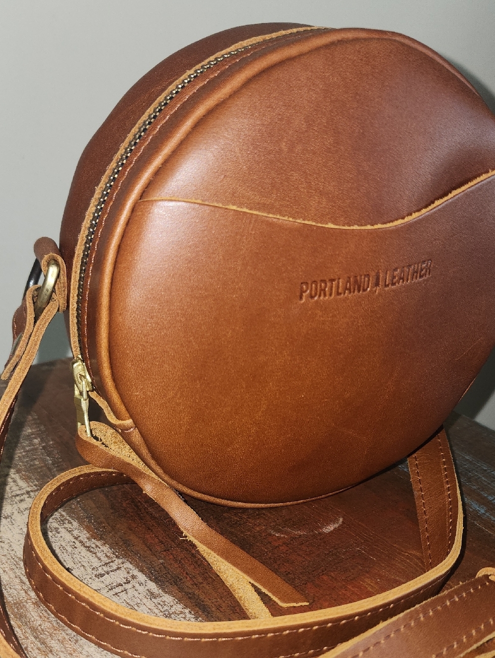 Portland Leather Goods Brown Cognac Small Round Circle Crossbody Bag - Picture 3 of 16